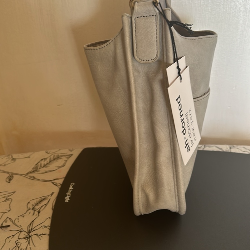 Handbag - Picture 6 of 7